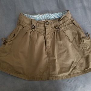 Old Navy (Girls-8) adorable khaki skirt w/ pockets